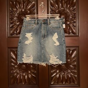 Hollister NWT Ultra High Rise Skirt Size 1 waist 25